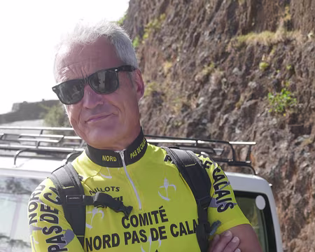 David est monté en vélo derrière notre taxi ;-)