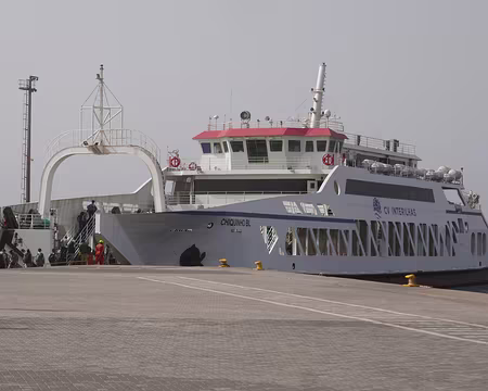 À Porto Novo, notre ferry