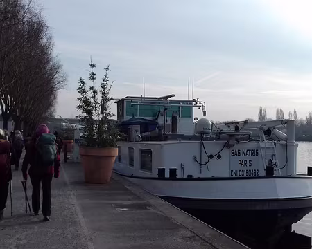006 Le quai Eugène Le Corre longe la rive droite de la Seine