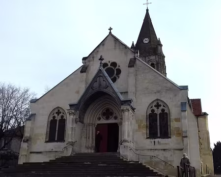 009 L’église Saint-Maclou au cœur du vieux village de Conflans. Monument historique (XI-XIIème siècle)
