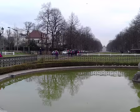 047 Le bassin de la place Marine