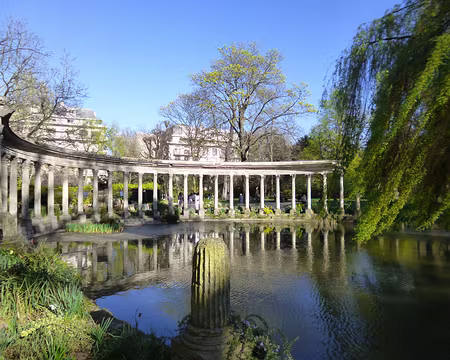 P1200925 La Naumachie et sa colonnade provenant de la Rotonde des Valois (1559)
