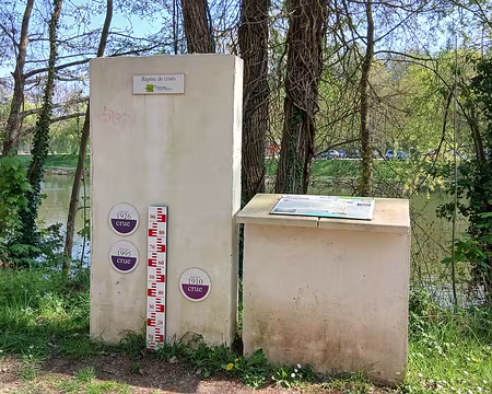 041 Repère des crues de l’Oise