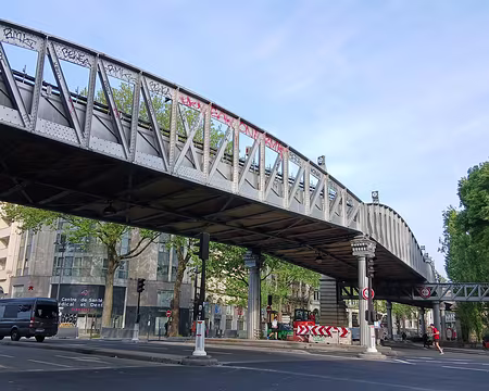 001 Départ de la place de la Bataille de Stalingrad (Paris, 10ème) pour une randonnée de 9 km le long (et aux abords) du canal Saint-Martin