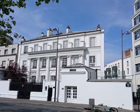 040 Immeuble de style néoclassique