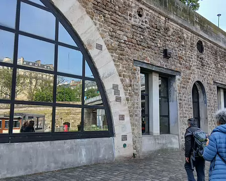 048 Niveaux des crues de la Seine