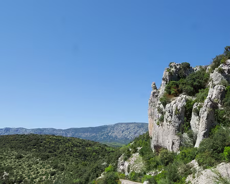 P1180581 Arrivée à l'extrémité de la départementale D1e4 inachevée.