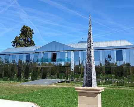 021 Le domaine de Rentilly est un lieu d’exposition d’art contemporain depuis 2014