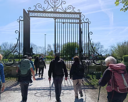 029 Sortie du parc de Rentilly