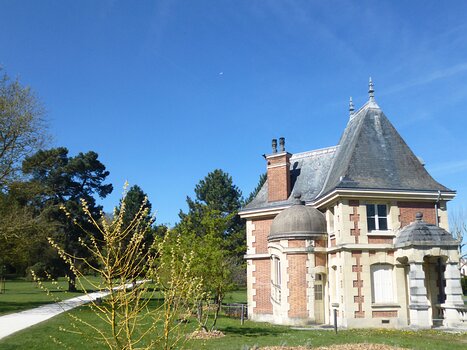 Dominique Dominique F, détail sortie