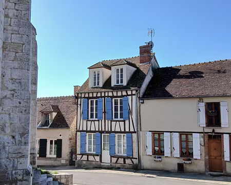 022 Maisons près de l’église Saint-Loup