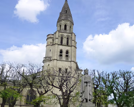 P1210108 ...Saint-Louis y fut baptisé le 25 avril 1214