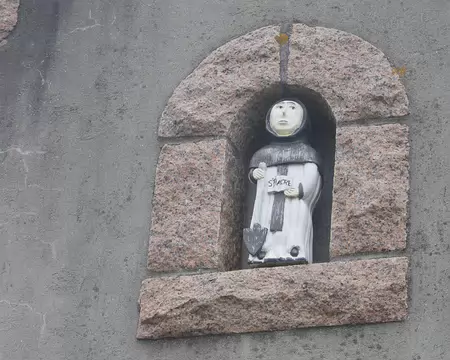 St Fiacre (patron des maraîchers et des jardiniers) a loupé le coche à Tréguier.