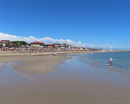 20250529101412 L'arrivée à Pescara, la plage sur l'Adriatique