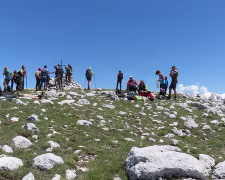20250602115953 Le sommet du Monte Morrone est noir de monde