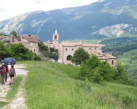 20250602155843 Arrivée au village perché de Roccacaramanico