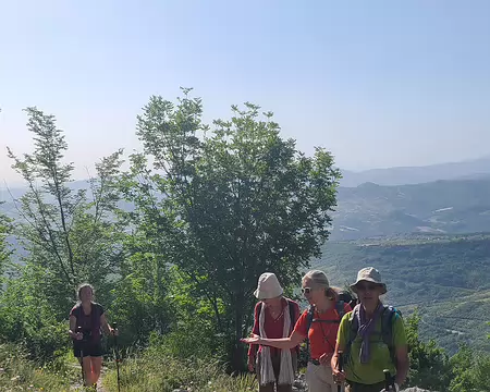 20250608084226 Près de Fara San Martino, nous formons deux groupes : tandis que Valérie et Eric font une grande boucle incluant des gorges (Vallone di santo Spirito), nous...