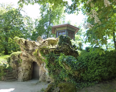 P1210129 Le jiosque et la glacière