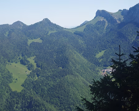 La Grande Chartreuse depuis l’arête de Bérard La Grande Chartreuse depuis l'arête de Bérard