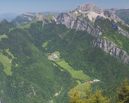 La Grande Chartreuse depuis Charmant Som La Grande Chartreuse depuis Charmant Som
