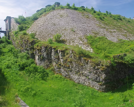 Les fossés du fort du Saint-Eymard Les fossés du fort du Saint-Eymard