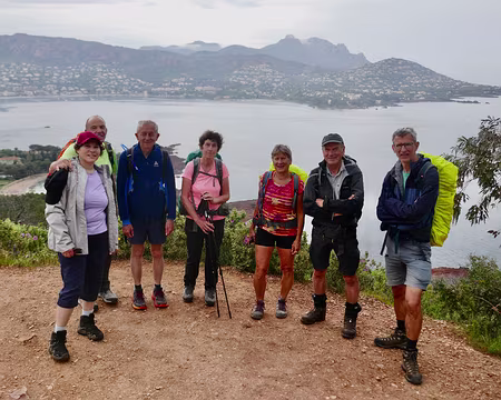 À proximité du sémaphore du Dramont. Derrière, la baie d'Agay.