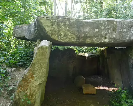 Environ 16 tonnes, et à la main... Respect.