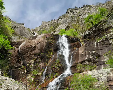 2025-05-03 15-09-34 Deux groupes font du canyoning dans le Bureau !