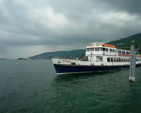 P1350895 C'est sympa de se déplacer en bateau au lieu du bus.