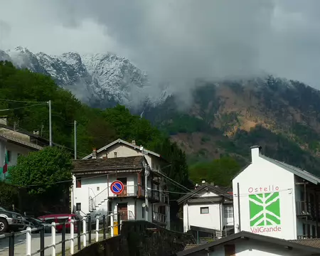 P1360031 Il a neigé sur les sommets au dessus de Cicogna (Val Grande environ 2000 m)
