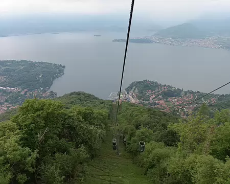 057 descente à Laveno par le petit téléphérique