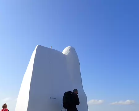 2025-05-09 09-55-56
