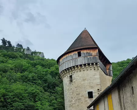 010 Bâtiment industriel en 1840, elle devient propriété de la ville en 1908. La Tour a été restaurée en 1990