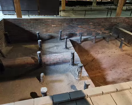 056 Chandelles. Elles servent à supporter la poêle lourdement chargée de saumure et de sel