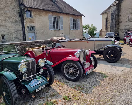 070 Nous retrouvons le rallye à Château-Chalon