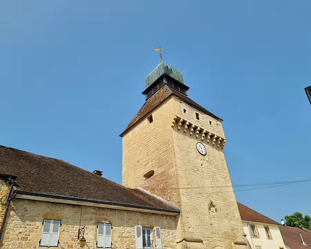 083 Tour de l'horloge, jadis entrée principale de Nozeroy, construite au XVe siècle