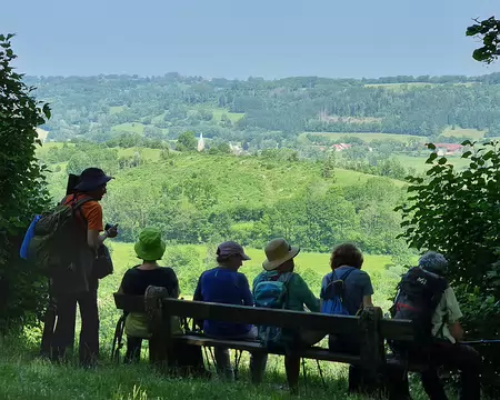 134 A l'époque de sa construction, les terres des Sires de Commercy comprenaient toute l'étendue ici sous nos yeux