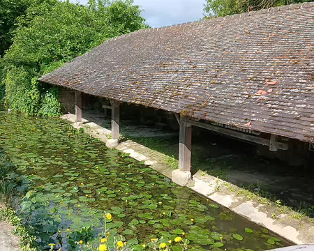 007 Ancien lavoir le long de la rivière aux Tanneurs