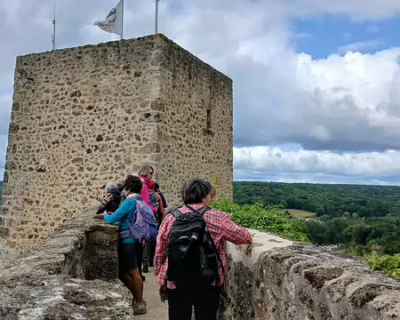 017 Sur les remparts