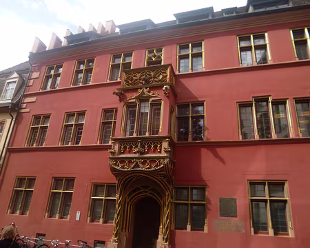 P1210325 Maison de la Baleine (1516) a hébergé Erasme pendant les guerres de religion