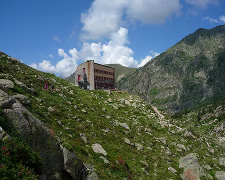 P1360200 Le refuge de la Glère