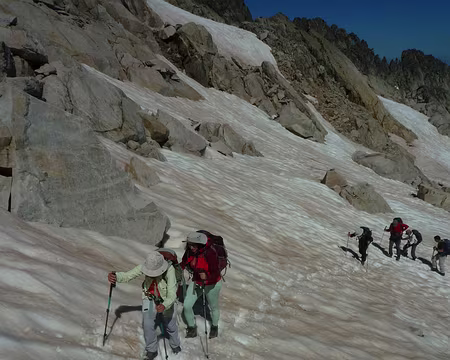 P1360234 Et on attaque la neige avec prudence.