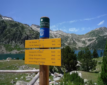 P1360270 On a pour mission de photographier tous les panneaux ! Si, si !