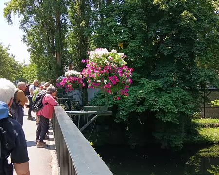 026 Sur le pont du 18 juin 1940 à Yerres