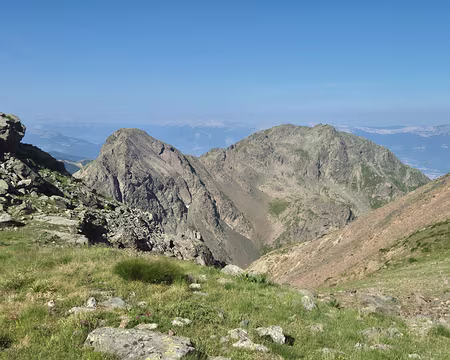20250705_093818 vue sur la crête entre le Grand Colon et le Galeteau que nous avons parcourue hier.