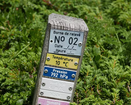 P1180926 Borne de relevé d'il y a 13 ans (2012-2025).