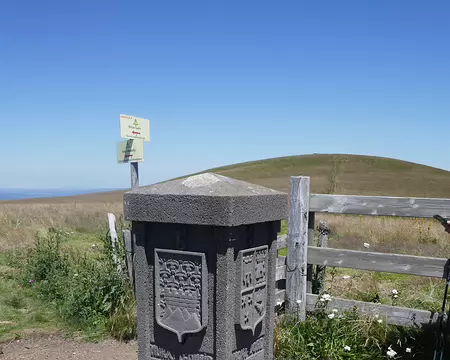 La borne des quatre seigneurs, au point de rencontre de 4 communes.