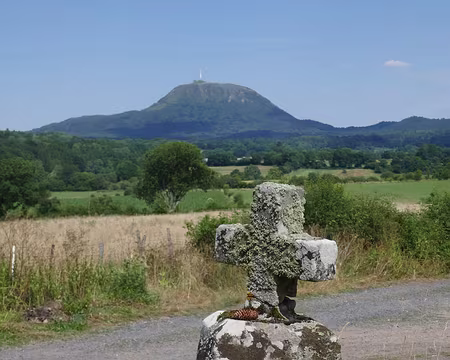 Le Dôme à l'ombre de la croix.