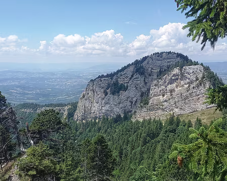 20250713_134305-01 Rocher de l'Enclave au col du même nom.