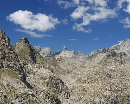 P1190829 Vue sur les Têtes du Basto, la Cime de la Malédie et le Mont Clapier.